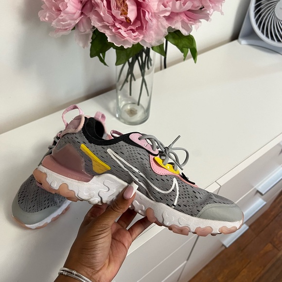 Nike react vision sneakers - Picture 2 of 4